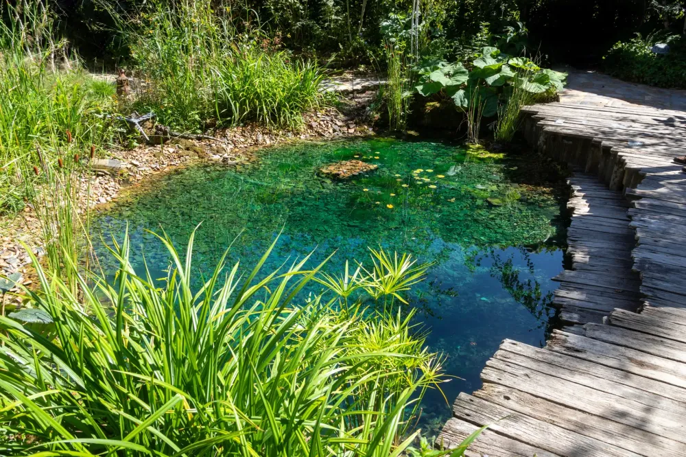 Création d'espaces verts à VELLERON
