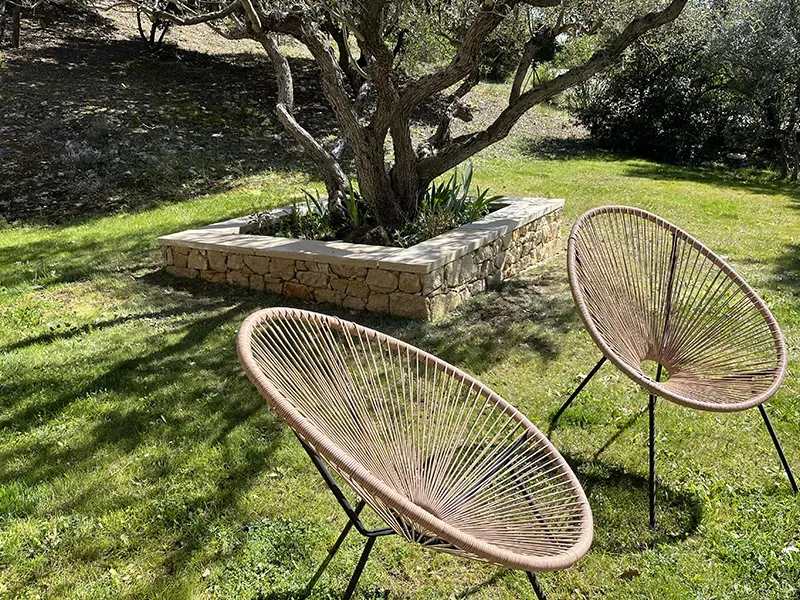 espace-éxterieur-à-Pernes-les-Fontaines